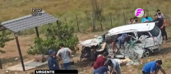 Choca vehículo en el que viajaba senador Enrique Bacchetta: Habría cuatro fallecidos | Noticias Paraguay