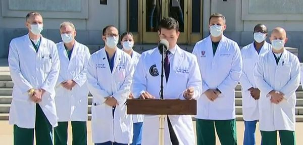Trump está muy bien y sin fiebre, dice médico