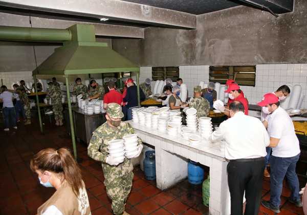 Más de 9.000 platos de almuerzos en asistencia a afectados por incendio en Cateura - Megacadena — Últimas Noticias de Paraguay