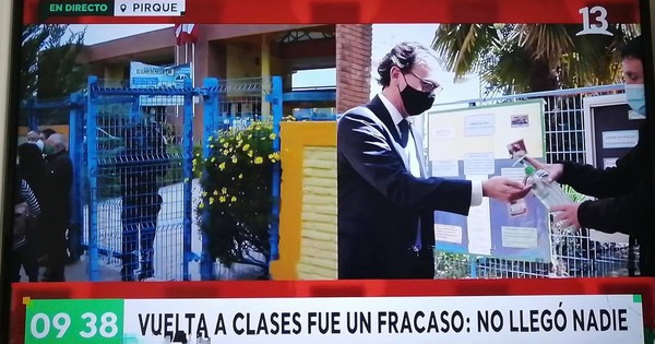 La Nación / Más prensa que alumnos, fallido retorno a clases en Chile