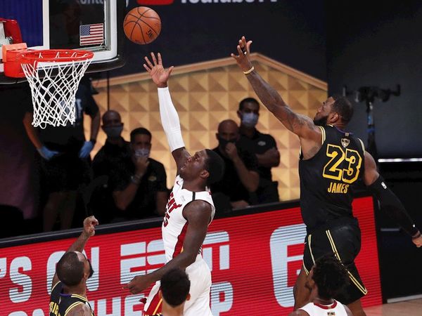 James y Davis vuelven a exhibirse y Lakers ya tienen ventaja de 2-0