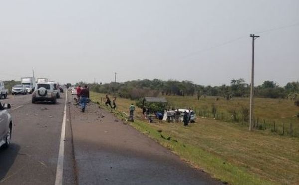 Senador Bacchetta solo sufrió contusiones tras accidente en que murieron cuatro
