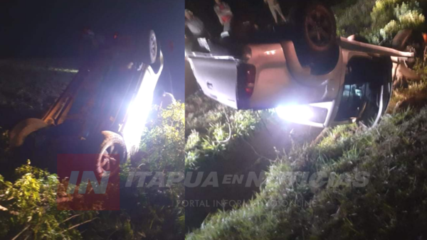 VUELCO DE CAMIONETA DEJA DOS HERIDOS EN MARÍA AUXILIADORA