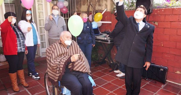 La Nación / El ideólogo del Día de la Amistad cumplirá 96 años