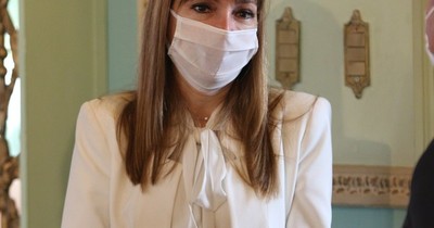 La Nación / Ministra de Trabajo visitó oficinas de Fortaleza SA