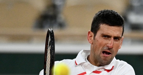 La Nación / Djokovic pisa octavos