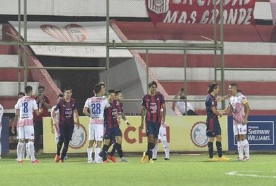 Crónica / En Cerro se festeja y rayaditos ya analizan
