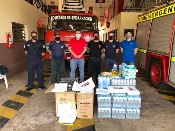 COMUNIDAD LIBANESA ENTREGÓ IMPORTANTE DONATIVO A BOMBEROS DE ENCARNACIÓN 