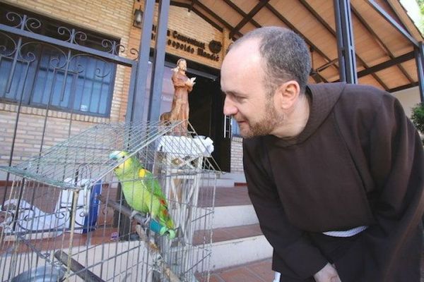 Día del Animal: capuchinos bendicen a mascotas para llenar de amor a sus familias