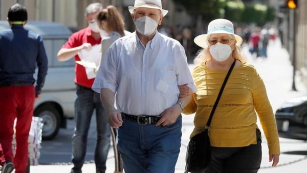 Distribución de mascarillas N95 y guantes es limitada