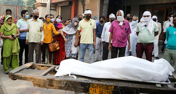 India pasa la barrera de los 100.000 muertos por coronavirus