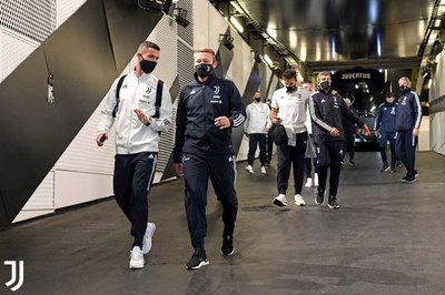Por casos de COVID-19 en su plantel, Napoli no se presentó ante la 'Juve'