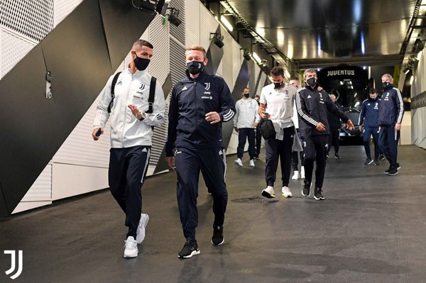 Por casos de COVID-19 en su plantel, Napoli no se presentó ante la 'Juve'