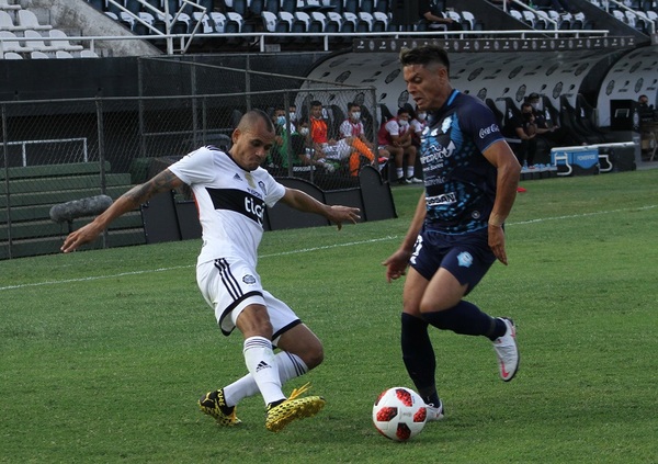 Olimpia y Guaireña bajan persianas con atractivo empate