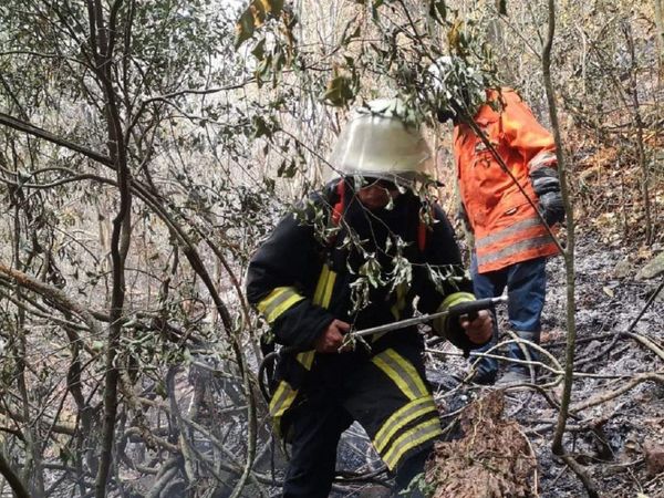 Base del Salto Suizo sigue en llamas hace más de 48 horas