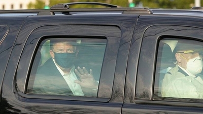 HOY / Tras ser internado por COVID-19, Trump sale para saludar a simpatizantes desde un auto