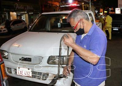 Robo y posterior abandono de camioneta de comisario - Nacionales - ABC Color