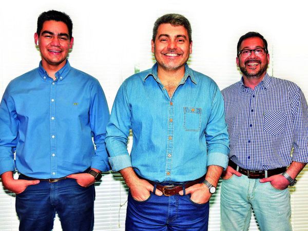 Con irreverencia e información llega hoy Leyendas urbanas a la 106.9 FM