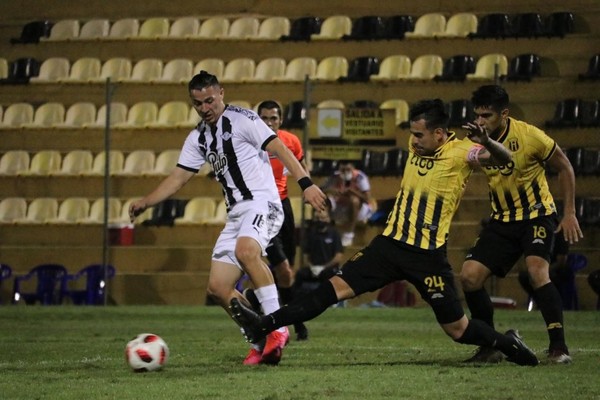 Guaraní igualó 1-1 con Libertad en Dos Bocas » Ñanduti