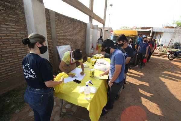 Crónica / Loperro respondieron a la colecta de los bomberos