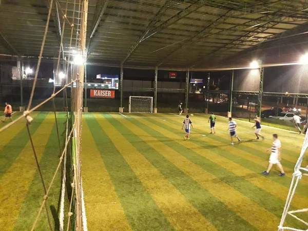 Fútbol amateur: Aprueban protocolo para canchas sintéticas, pero falta fecha de retorno