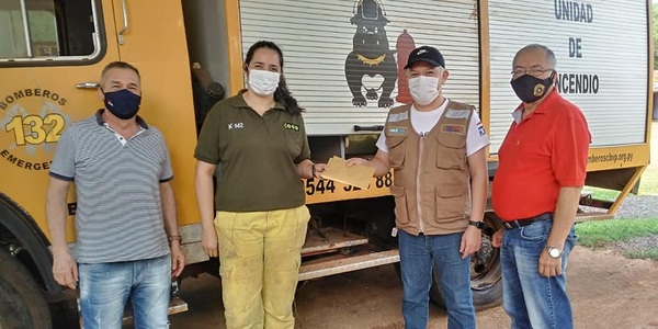 Caazapá: Gobernación entregó aporte a Bomberos de San Juan Nepomuceno - Noticiero Paraguay