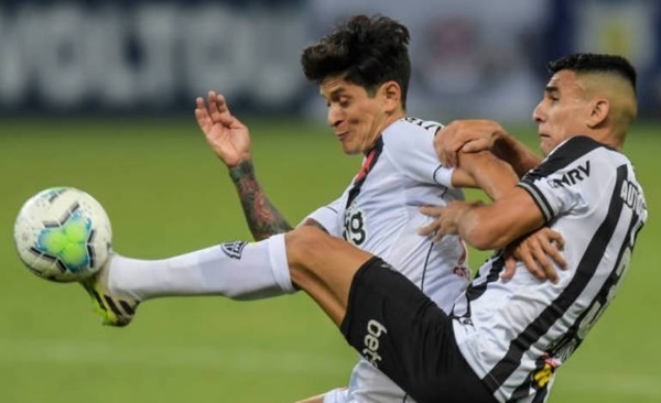 HOY / El Mineiro de Junior Alonso golea y se aísla aún más como líder en Brasil
