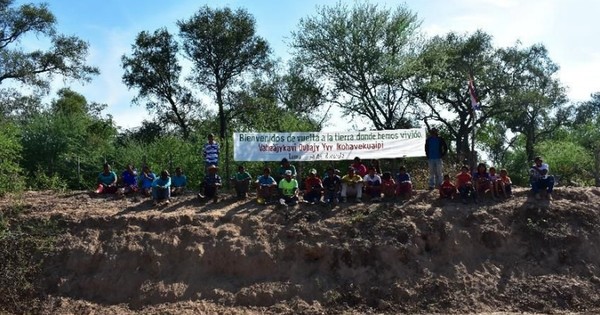La Nación / Más de 1.000 indígenas se movilizan hacia Asunción para presentar reclamos
