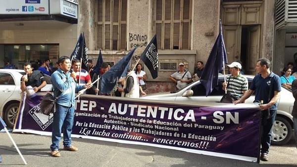 Docentes exigen aumento de presupuesto para retorno a clases presenciales en el 2021