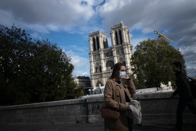 París entrará en “alerta máxima” este lunes por el repunte de contagios de coronavirus