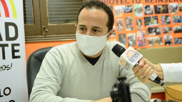 MUNICIPALIDAD DE CDE ORGANIZA FERIAS COMUNITARIAS PARA REACTIVAR LA ECONOMÍA