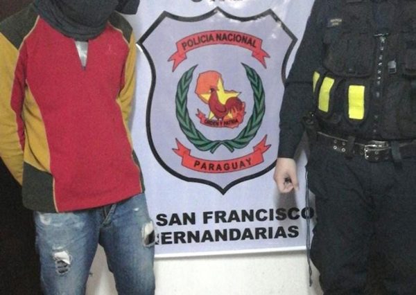 DROGADICTO ES APRESADO POR ABUSAR DE SU VECINITA