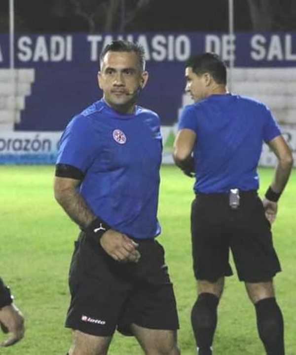 ÁRBITRO ESTEÑO RETORNA ESTA FECHA Y PITARÁ EL LANCE DEL PUNTERO