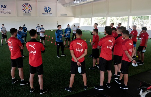 La Albirroja pone primera en la semana del debut