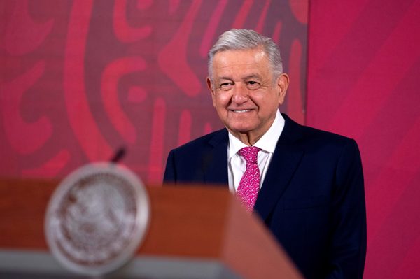 México y empresarios anuncian 13.850 millones de dólares en infraestuctura - MarketData