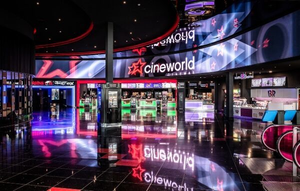 Conocida compañía británica cierra sus salas de cine