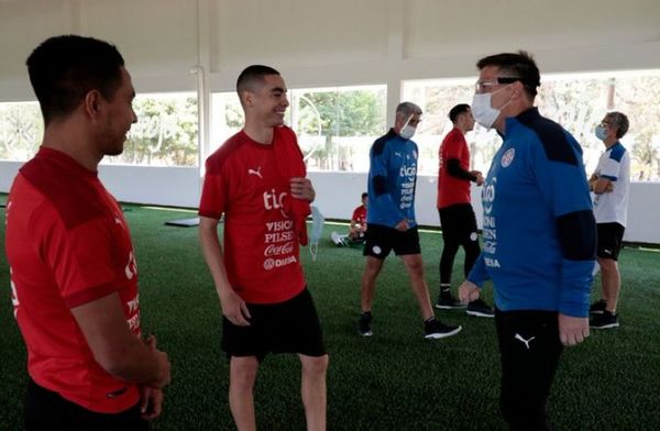 La Selección Paraguaya de Fútbol realizó su primer entrenamiento