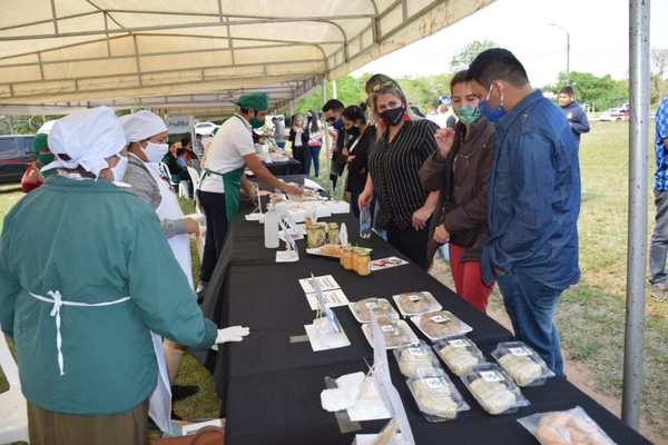 Feria de emprendedores de Ayolas mostró capacidad de producción de los pobladores - Digital Misiones