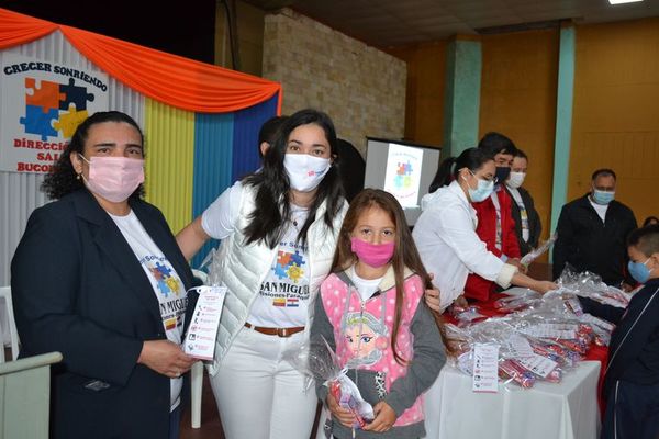 Entregan kits de higiene bucal a niños de San Miguel - Nacionales - ABC Color
