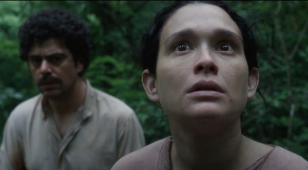 Lali González en la película argentina «Los que Vuelven»