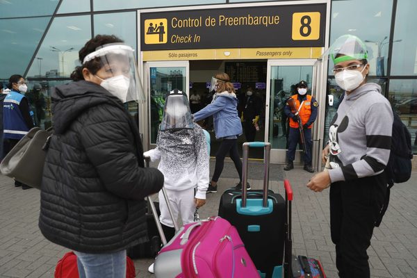 Perú reabre con «anhelo» sus vuelos internacionales tras siete meses aislado - MarketData
