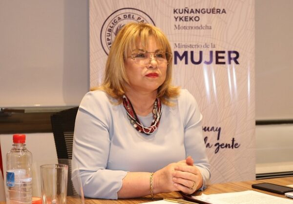 Ministra envía carta a medios y condena la violencia de género