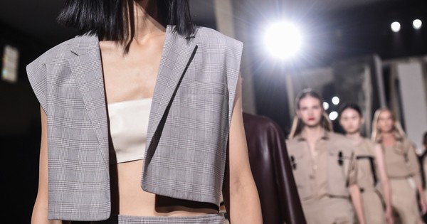 La Nación / La mascarilla, un “complemento de moda”