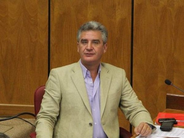 El senador Enrique Bacchetta se recupera y dejará la sala de UTI