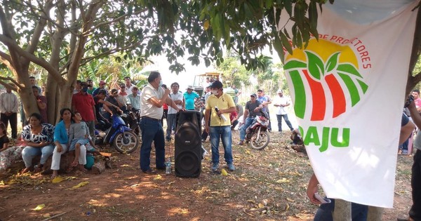La Nación / Senadores e invasores de la estancia Pindó anuncian más ocupaciones de tierras