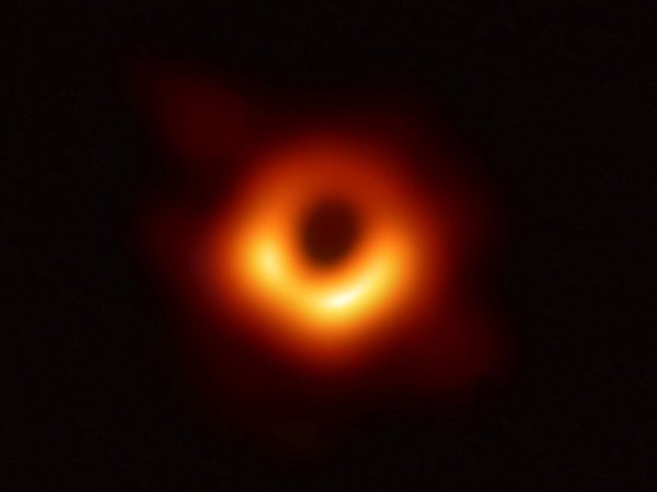 Nobel de Física para estudiosos de los agujeros negros