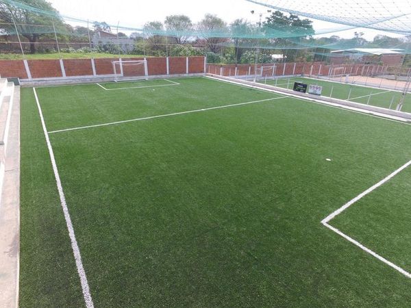 Propietarios de canchas sintéticas piden fecha de regreso - Nacionales - ABC Color
