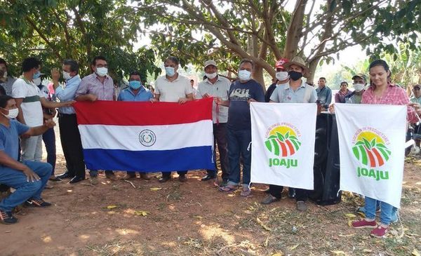 Senadores del Frente Guazú instan a campesinos a invadir tierras en Naranjito