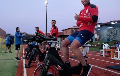 Ensayos tácticos de la Albirroja con miras a las Eliminatorias Sudamericanas