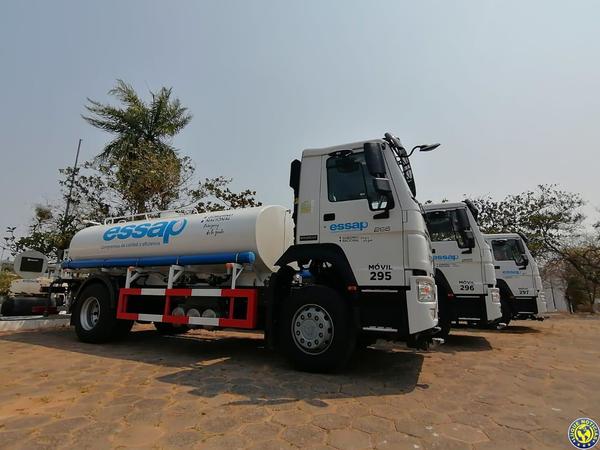 Essap adquiere cinco camiones cisternas para abastecer con agua a afectados por incendios •